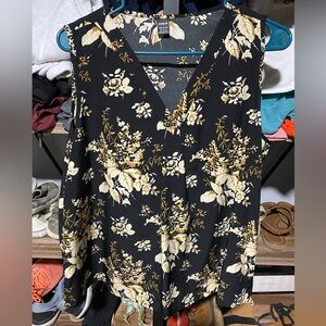 SHEIN Black and Cream Floral V-Neck Blouse
